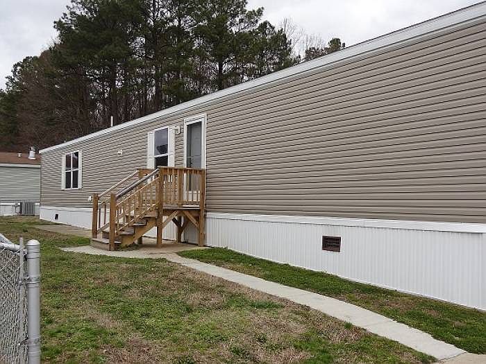 1st image of 261 N Maple Ct