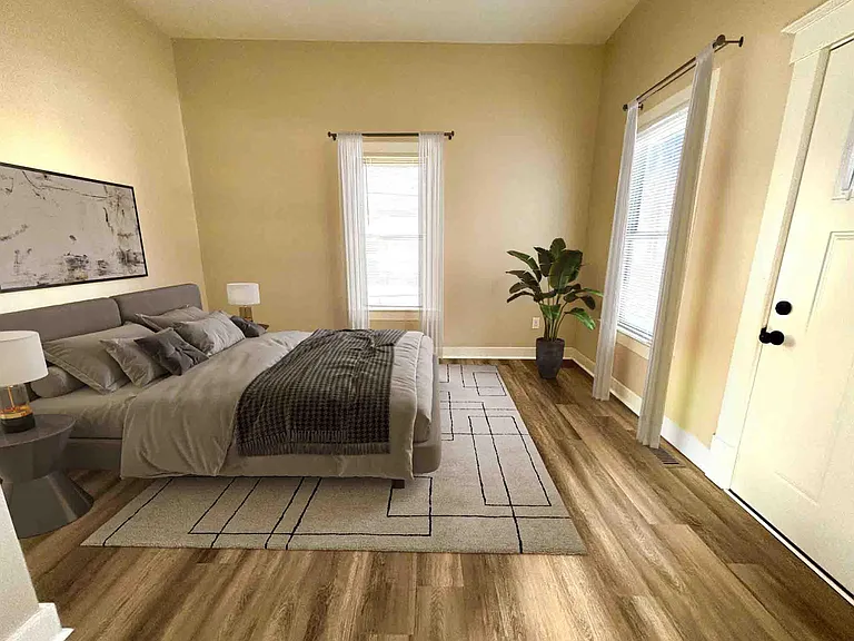 2128 Bradley Ave — Photo 5