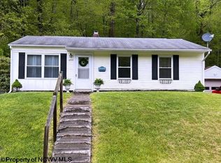 1255 Bellaire St, Fairmont, WV 26554