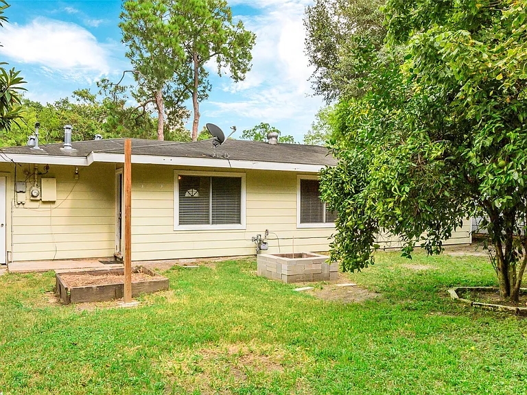 10202 Woodwind Dr — Photo 22