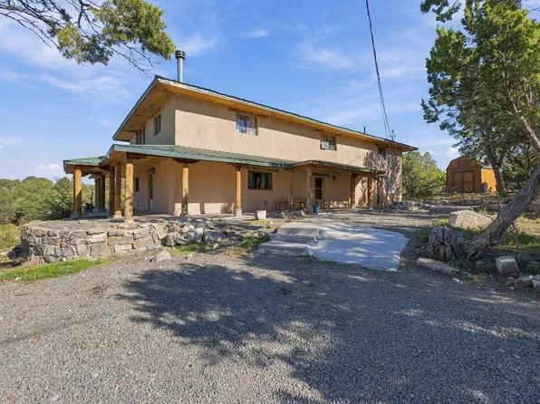 11 Longview Dr, Tijeras, NM 87059