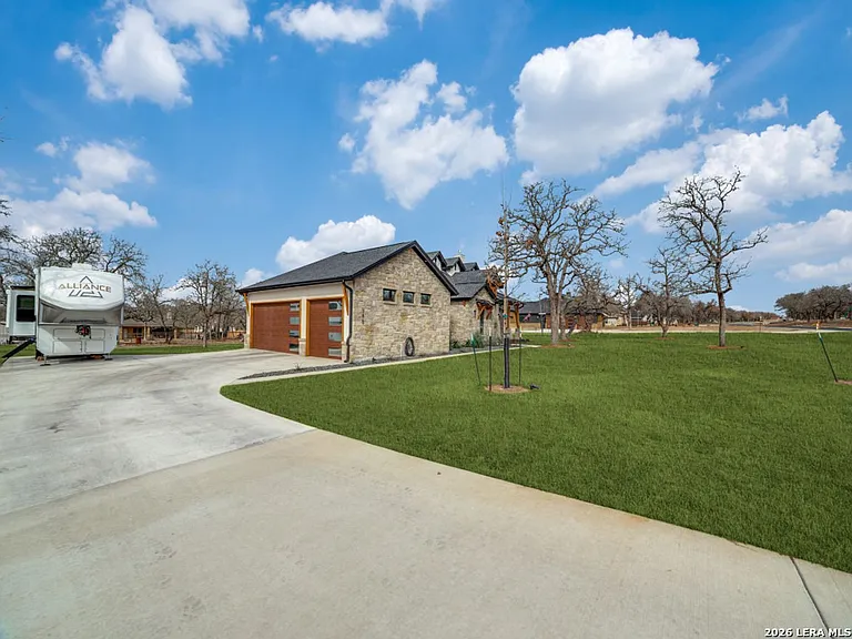 196 Bobby Lynn Dr — Photo 3