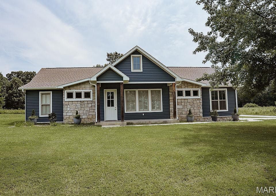 1st image of 165 Duranda Dr