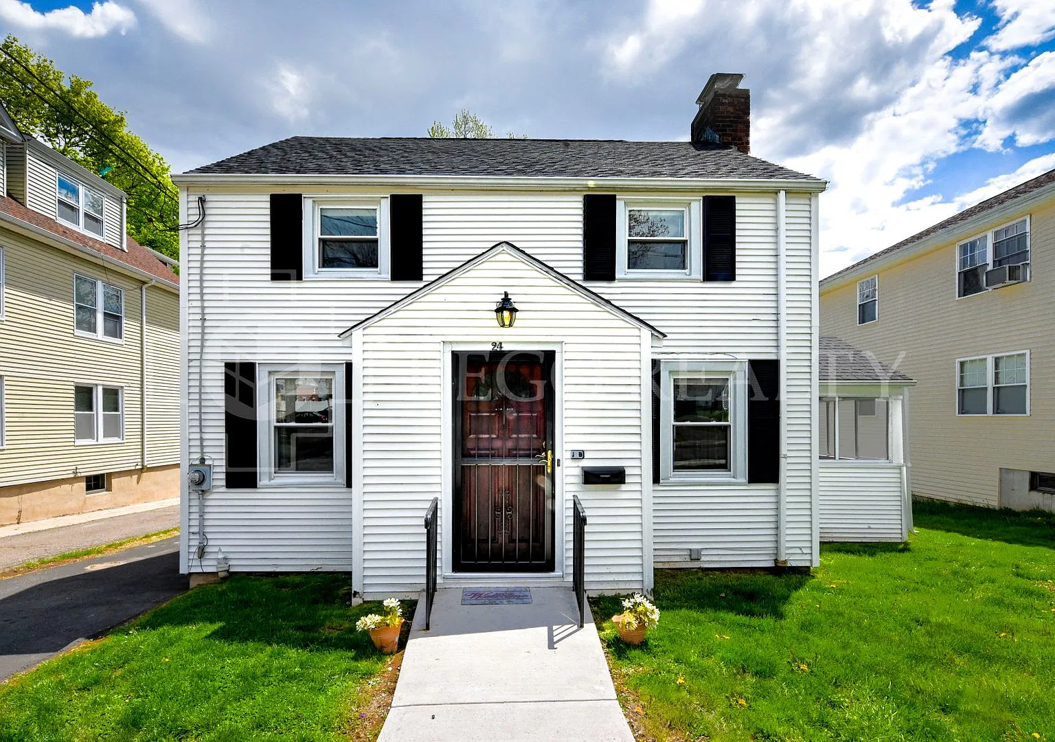 Charming single family home with 3 bedrooms! — Photo 1