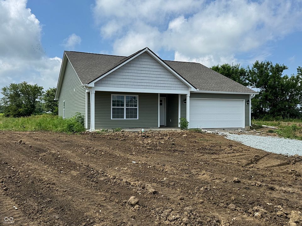 2nd image of 1063 Lake Dr