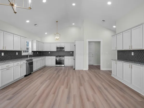 17 Randolph Cv, Jasper, AL 35503