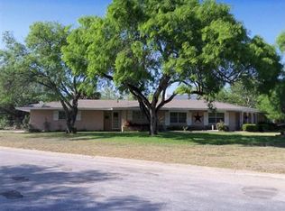 701 Field Ave, Taft, TX 78390