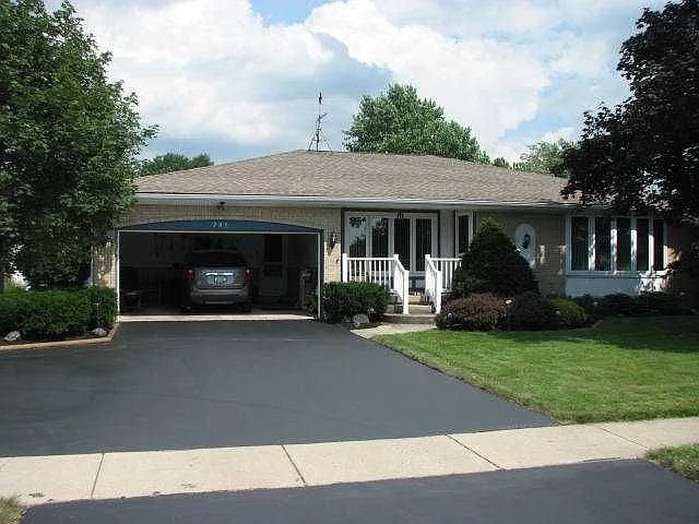 205 Warner Rd photo 1
