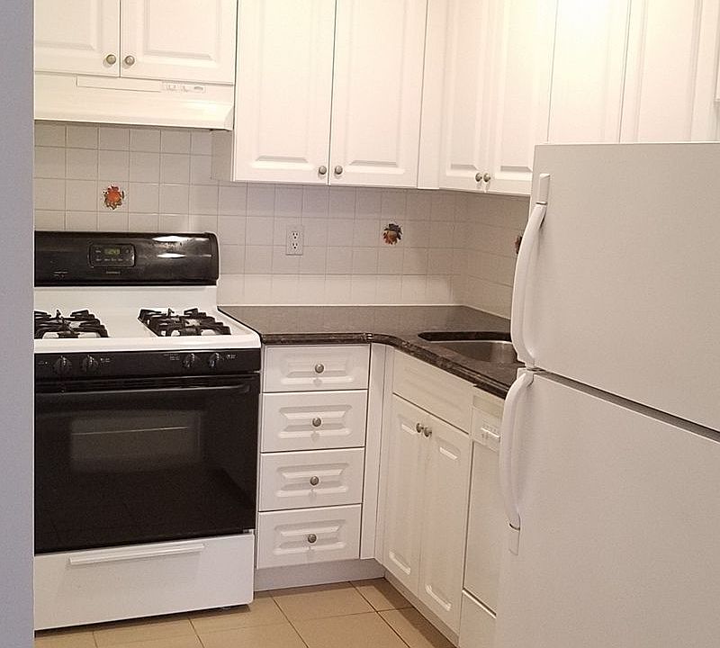 1st image of 2534 27th St APT 2B
