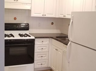 25-34 27th St #4A, Astoria, NY 11102