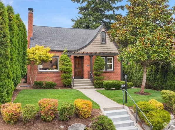 8024 Jones Avenue NW, Seattle, WA 98117