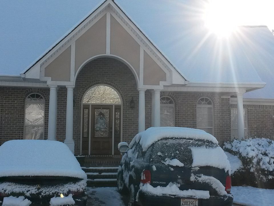 1st image of 50 Oak Hill Dr