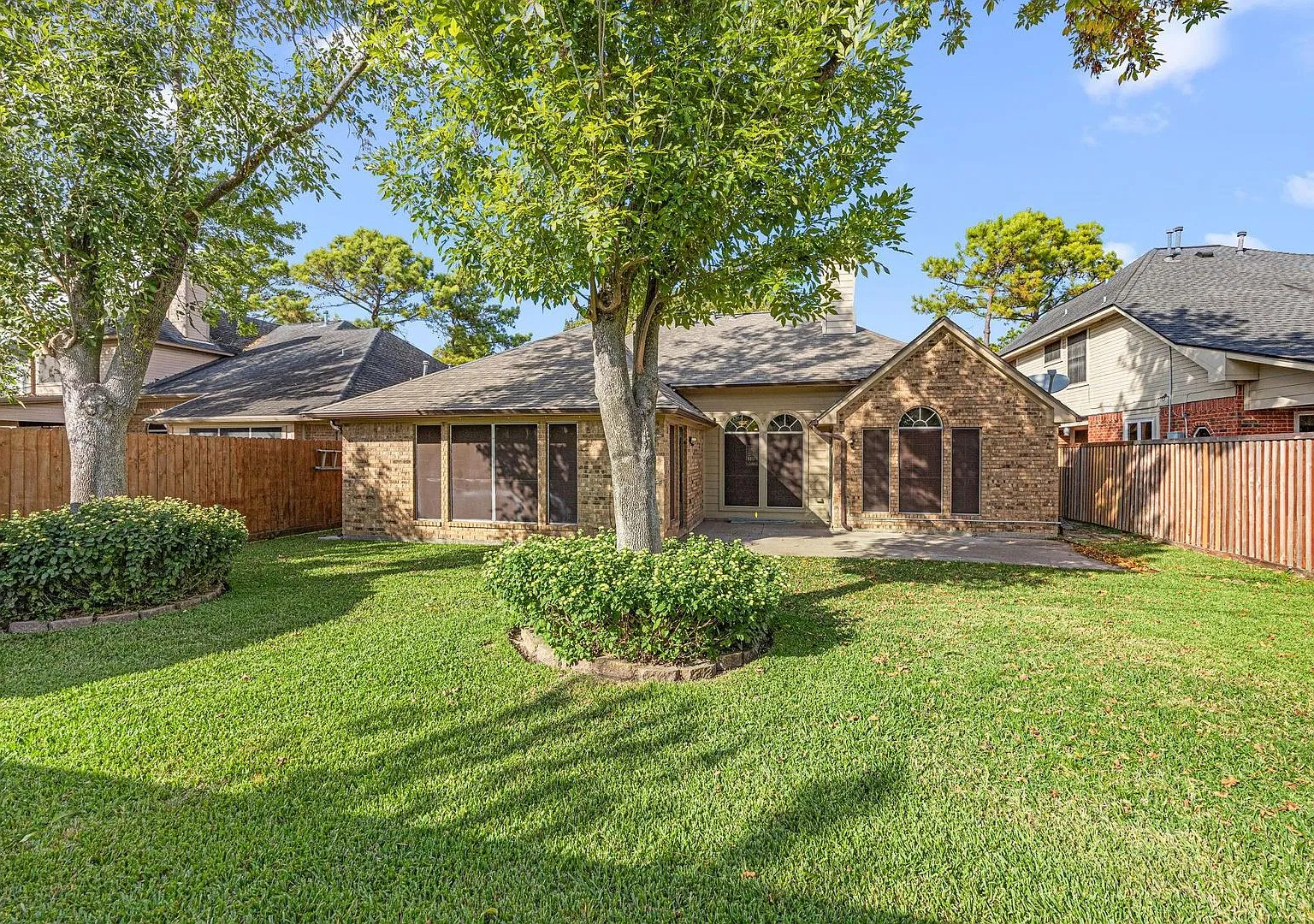 17219 Crown Meadow Ct- Ask about our No Cash Security Deposit Option — Photo 4