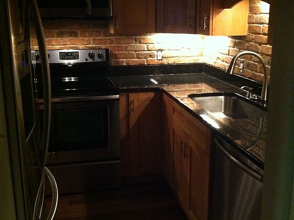 Kitchen under/cabinet lights