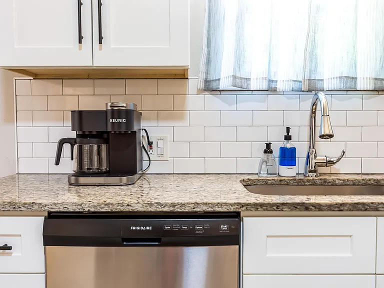 278 Euclid St #3BR — Photo 14