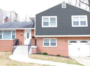 115 S Lee St, Falls Church, VA 22046