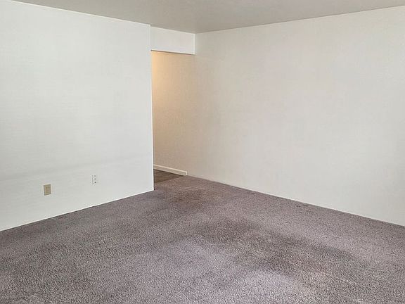 5th image of 12700 Greenwood Ave N #103