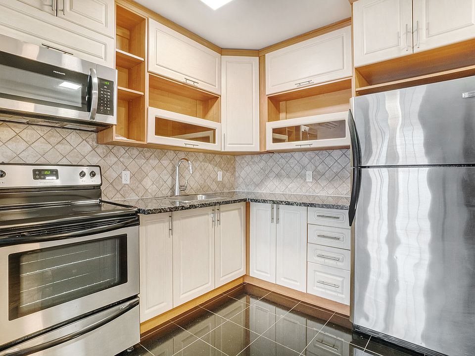 1st image of 252 18th St APT 3C