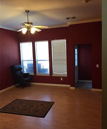 2nd image of 204 N Rolling Meadows Dr