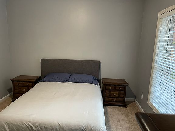 1ste Bedroom Queen bed