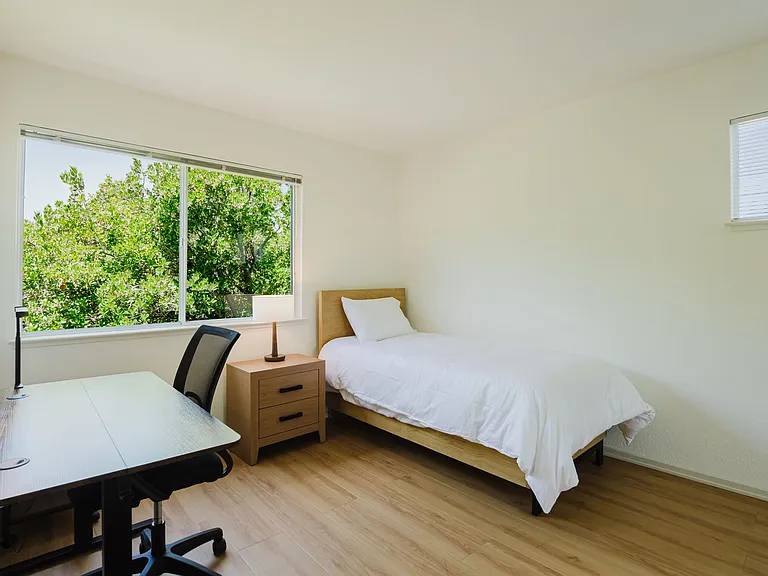 Parkwood Court Apartments — Photo 47