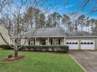 619 Bluff Dr, Woodstock, GA