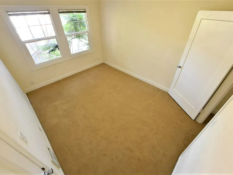 243 Athol Ave #15 — Photo 12