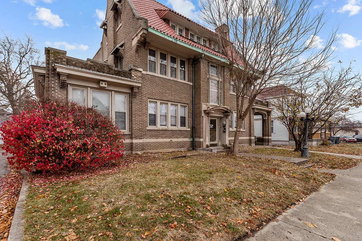 Building Photo - 408 W Mulberry St #2E