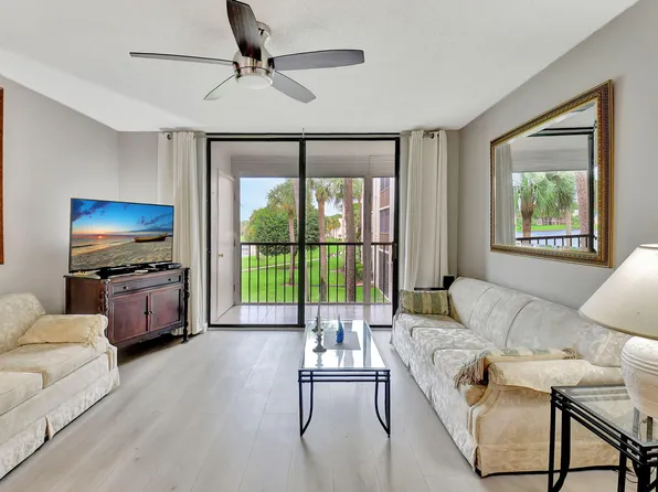 5370 Las Verdes Circle #209, Delray Beach, FL 33484