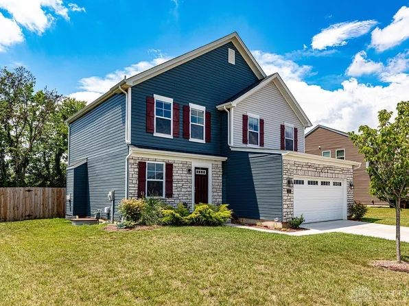 1221 Waterbury Dr, Carlisle, OH 45005