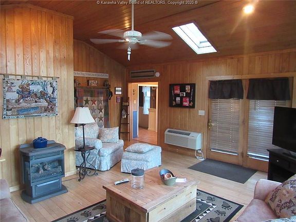 3rd image of 306 20th St SE