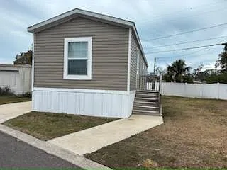 2 bed, 1.0 bath, 768 sqft, $1,750 — Photo 1