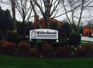 54 Riverbend Dr, North Brunswick, NJ 08902