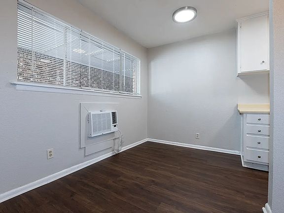 3rd image of 3336 E Marshall St #10