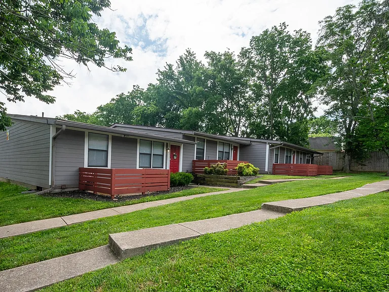 Retreat at Indian Lake - Apartments Exterior