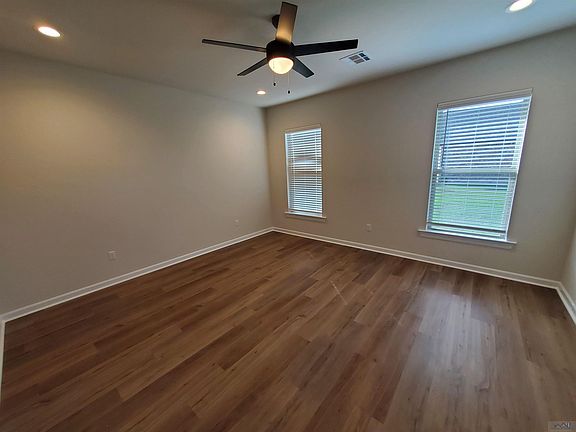 5th image of 234 Pond Dr