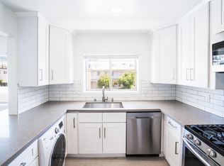 1005 S Barrington Ave APT 4, Los Angeles, CA 90049