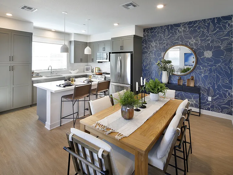 Escala at Stanford Crossing — Photo 9