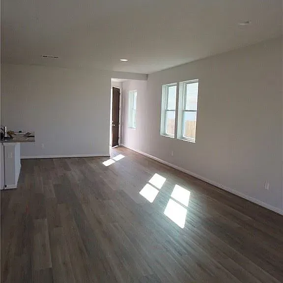302 Cold Spring Loop — Photo 8