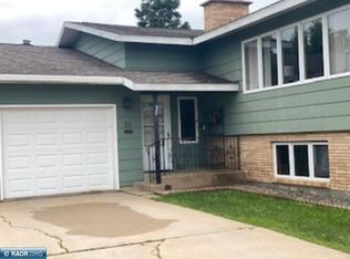 20 9th St NE #1/2, Chisholm, MN 55719