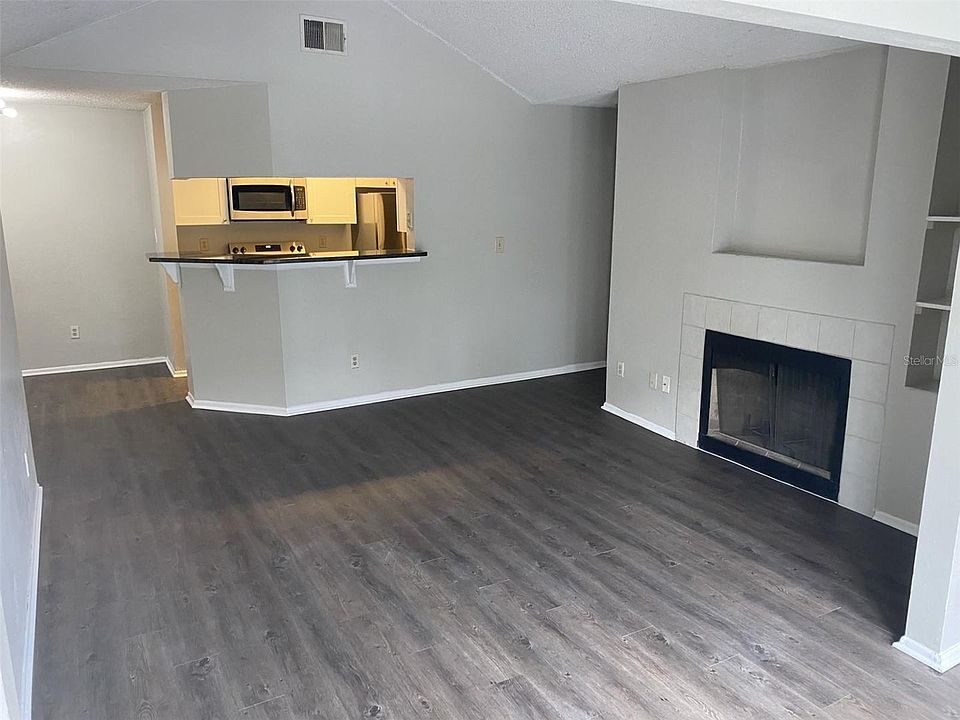 1st image of 216 Afton Sq Unit 211