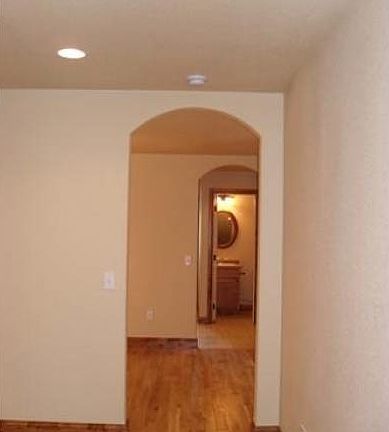 4th image of 2219 N Ave W