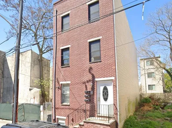 1402 N Willington St, Philadelphia, PA 19121
