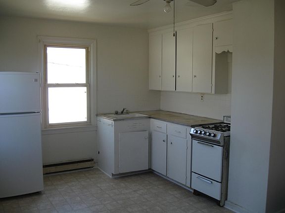 4th image of 218 E Gilpin Ave #B