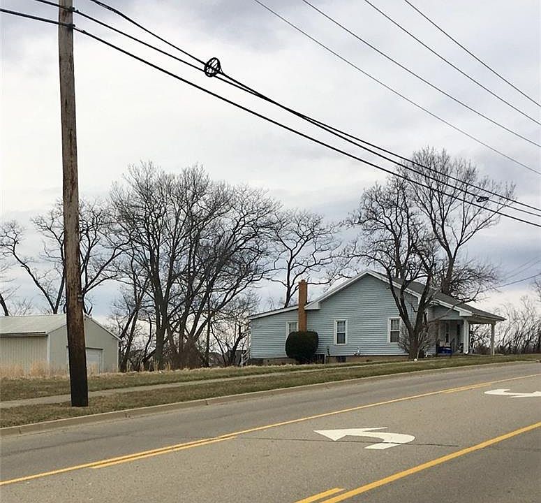 2nd image of 2083 Maue Rd