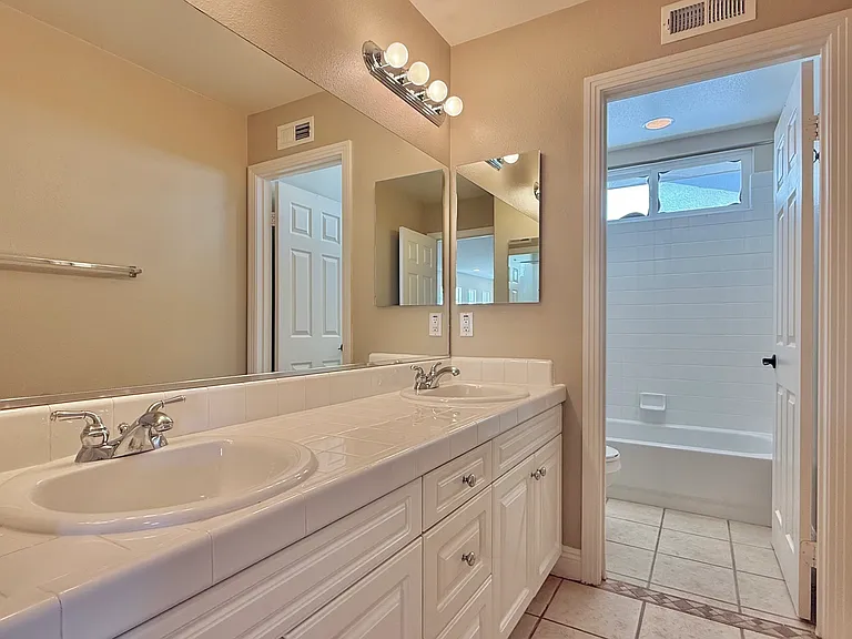 10570 Gaylemont Ln — Photo 44