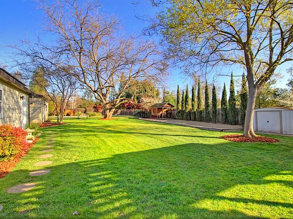 3rd image of 1140 La Sierra Dr