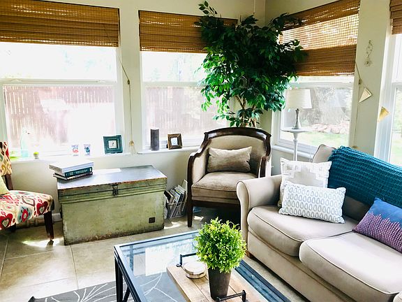 Sun room - All windows!