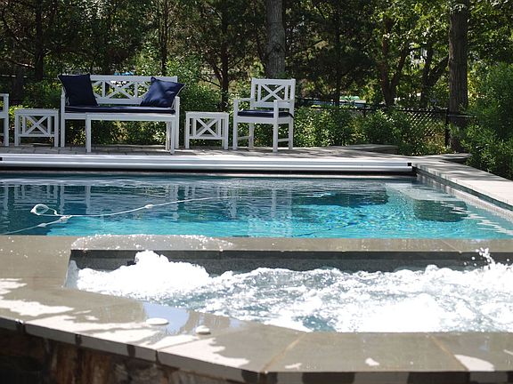 Heated jacuzzi