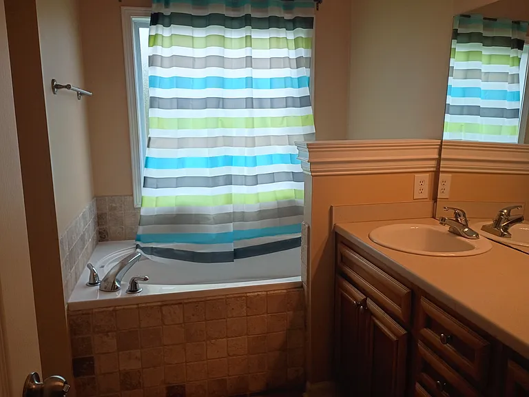 Main Bedroom Garden Tub